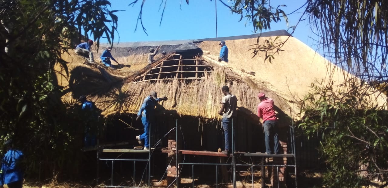 Romwe Thatch roof project